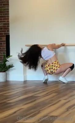 ashleyjolly - Sending out the new Daddy Kink video right now