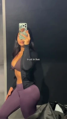 biancarecidocruz - Here's to a brand SPANKING new year 😘😉