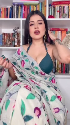 thenidhichaudhary - I’m very late with posting today, sorry! Hopefully this outdoor