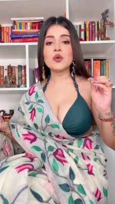 thenidhichaudhary - Tell me a joke...a dirty one? 😉 make me smile 😛💦 whoever