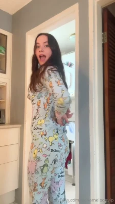 nichameleon - Pulling you down