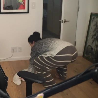 carolinekwann - Happy Saturday babies- tip and comment if you miss Mommy