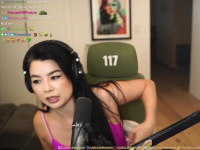 carolinekwann - Feeling so horny I had to fuck myself keeping my feet visible for you