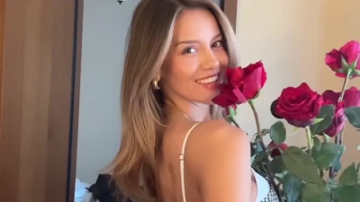 nicolacavanis - Happy Titty Tuesday by these huge Milk filled titties 😝