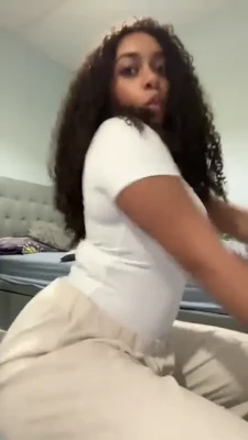 jaythetiktokuser - Glowing goddess 💖