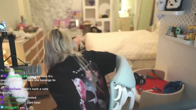 yvonnieng - Goodnight Dada👅 would you nut all over them?💦