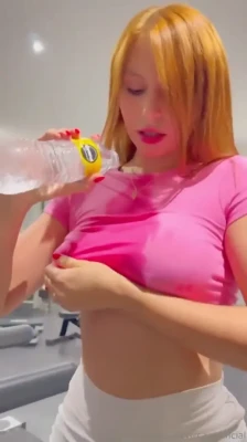 emiliavizcarra - Mi metto le pinze nei capezzoli😜  I put clamps in my nipples😜