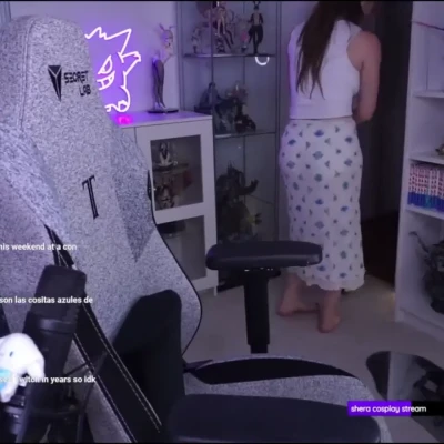 onisuna - Happy Titty Tuesday by these huge Milk filled titties 😝