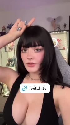onisuna - Just a lil strip tease