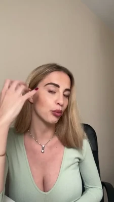 meriarreghini - My pussy tastes so sweet like Pepsi Cola!
