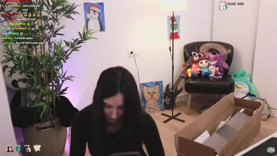 antob8 - Is it weird that I find it hot to watch how my pussy contracts when I