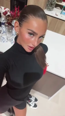 maddycheary - New b/g with @pawg.emily Want to see what happened when I bumped into