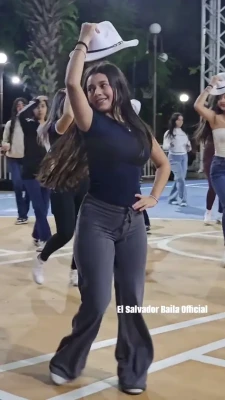 dafnealvaradooficial - sooo surprise i played with anal beads for the first time on camera