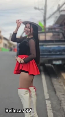 dafnealvaradooficial - Spankable am I right?😏🤤