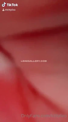 kittylixo - Tongue out, ready for action 👅🔥