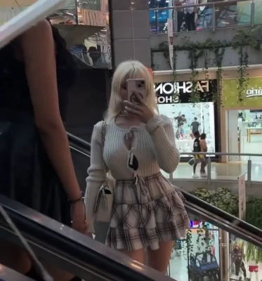lilmochidoll - INTIMATE Pre-PLAYTIME 👅 🍑   We go from ass-eating, to more…
