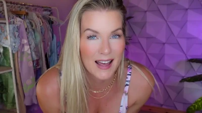 katwondersfree - I'm getting into trouble this weekend 😈😈 Come spend it with me