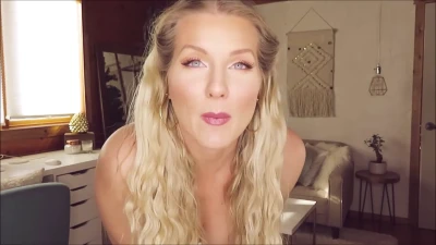 katwondersfree - Just me playing w myself 😋