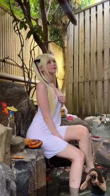 peachmilky_ - Sexy Xmas Nails... can you imagine them around your cock? if you are