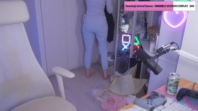 peachmilky_ - Eat it whilst i moan your name baby 😝😝
