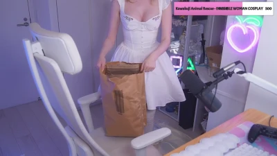peachmilky_ - handful😏🍑