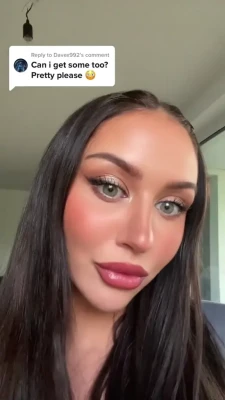 fitchick_em_vip - Unbelievable....I have another set of lips! Better start kissing! 💋