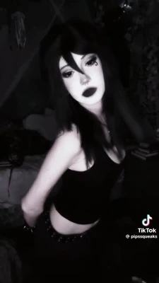 pipssqueakss - I love being covered in cum