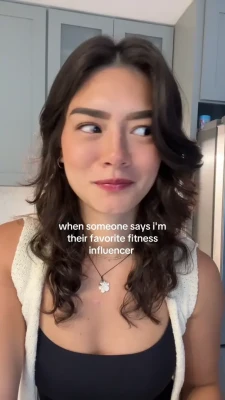 keianim - Underboob, cleavage, or side-boob? 🤔