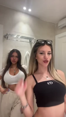 ilanit_iv - Do you want to see what's underneath?