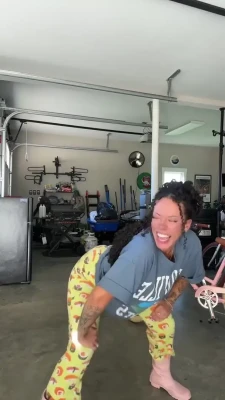 itsdojadawg - Fishnet Friday is here and if this post gets $30 in tips I’ll post