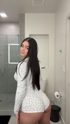 ashleyserrano - I liked yesterday's stills so I kinda repeated it in motion.  Ask for