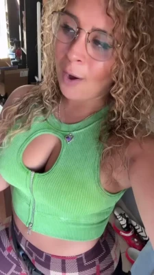 justyeliz - daddy are you there? come write to me in DM let's FUCK!