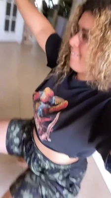 justyeliz - To the ground and beyond!