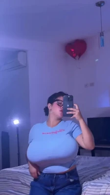 danielapereiraof21 - My cock is very jealous, so it even tries to show off when I show my