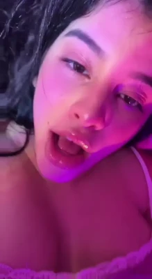 danielapereiraof21 - Am i the cutest?
