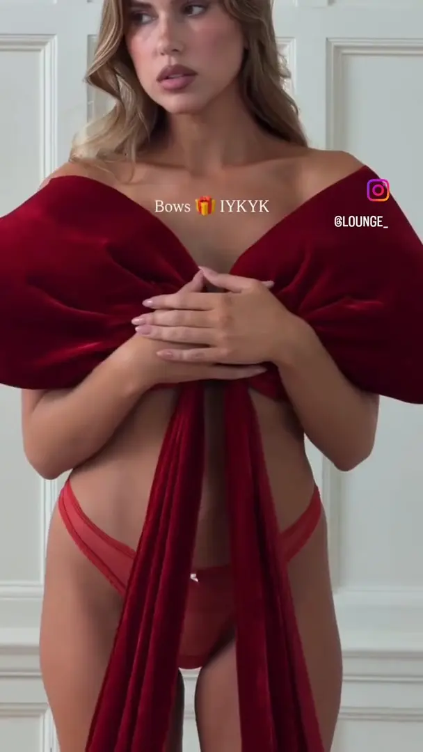 karajewelll - Do you like my socks? 😏