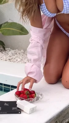 karajewelll - I'm going to make you beg for it 😘