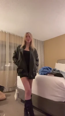 samanthaschwartz - Can you handle 3 pairs of big fat tiddies?? I hope you have enough