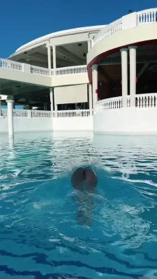 samanthaschwartz - I need something to satisfy my early morning cravings. I want it hot,