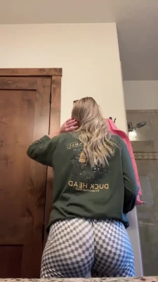 madison_skyy - Ich weiß, dass du gerne mal draufklatschen würdest 😉  I know