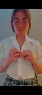 noemiexlili - Here s a little preview of a video that s for sale on Aquaphilias com