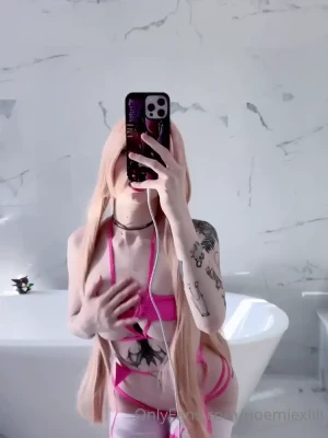 noemiexlili - PIP vid where I ride a dildo on a chair until I cum