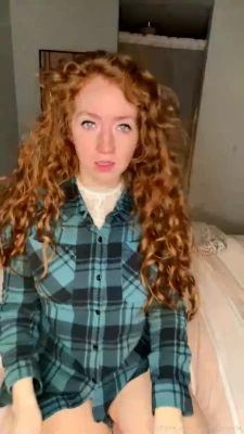 sexyshmexie - Letting the boobies get some fresh air ;) Official Fan Club: