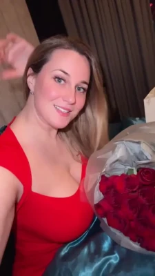 fitnessqueeen - How about a striptease! 7 minute video