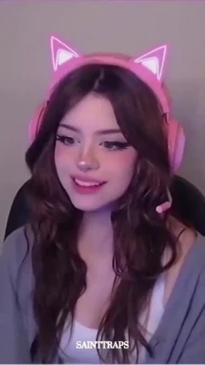 hannahowo - Sometimes I like to be the one doing the fucking 😉