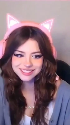 hannahowo - I think I‘m gonna film something hot with my boyfriend tonight so