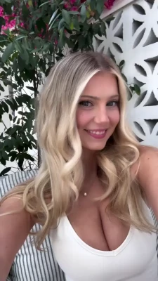 rianabailey - fuck me like this? 🙈