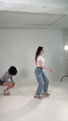 tarankaaa - When I’m trying to be sexy, but all the guys want to see is biceps.