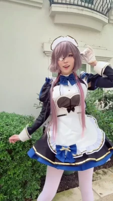 emiru - Spread toes & lil boobs 😋