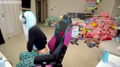 emiru - I got a beta test for masturbation toy. Wanna see my real review in